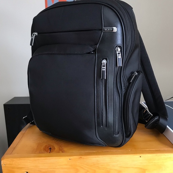 tumi arrive backpack